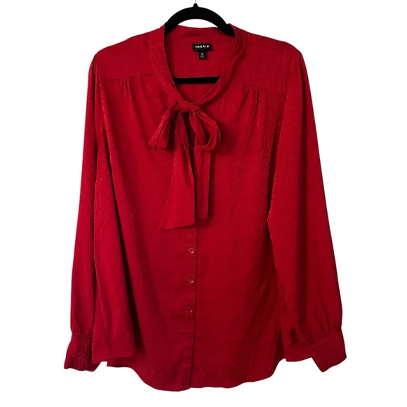 Torrid Satin Leopard Print Tie Neck Button Up Red Blouse Size 0, L, 12 GUC - Picture 1 of 9